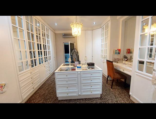 3 BEDROOM TOWNHOUSE FOR SALE IN SHELLY BEACH